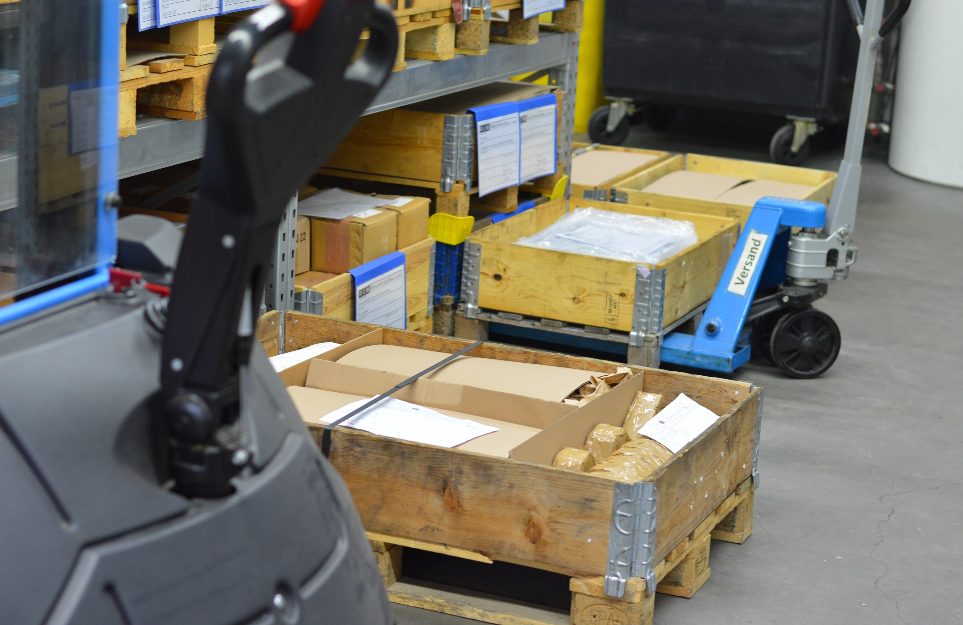 Logistik für CNC-Bauteile. Für eine effiziente Lagerhaltung und Produktion.