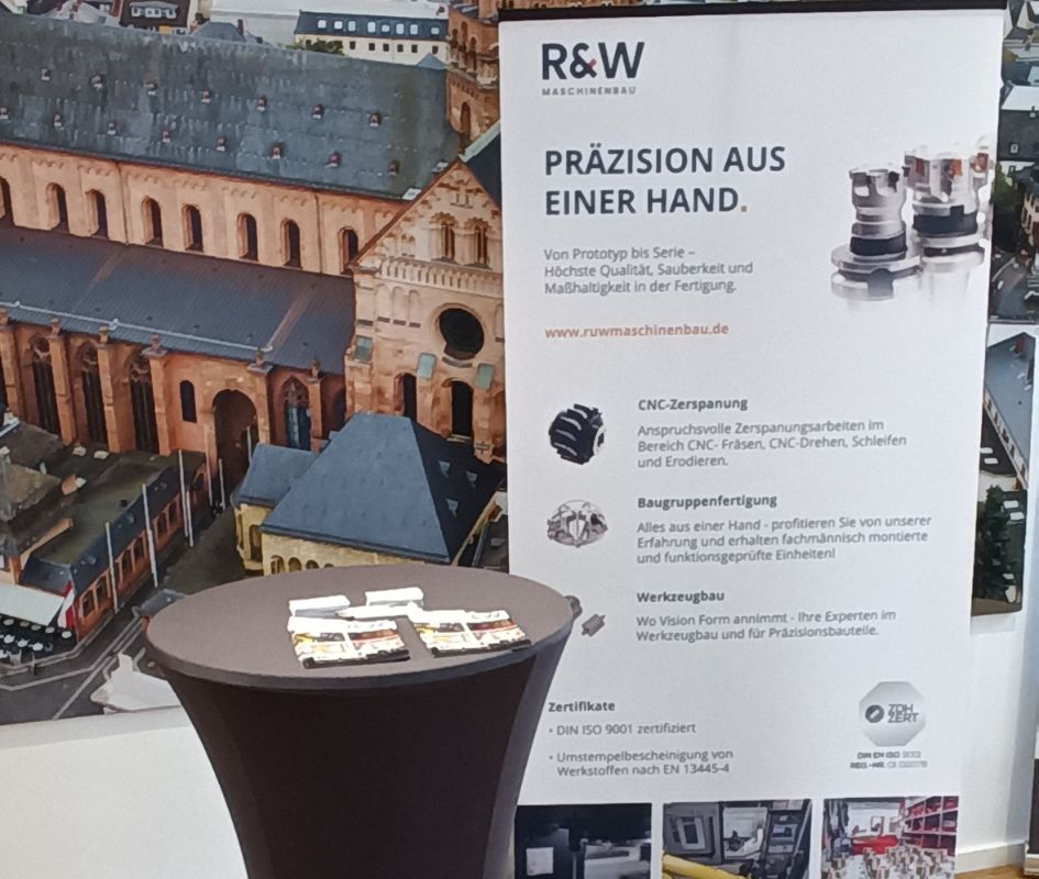 R&W Maschinenbau Stand beim Forum für Vernetzung, Kompetenzaufbau und Wertschöpfung